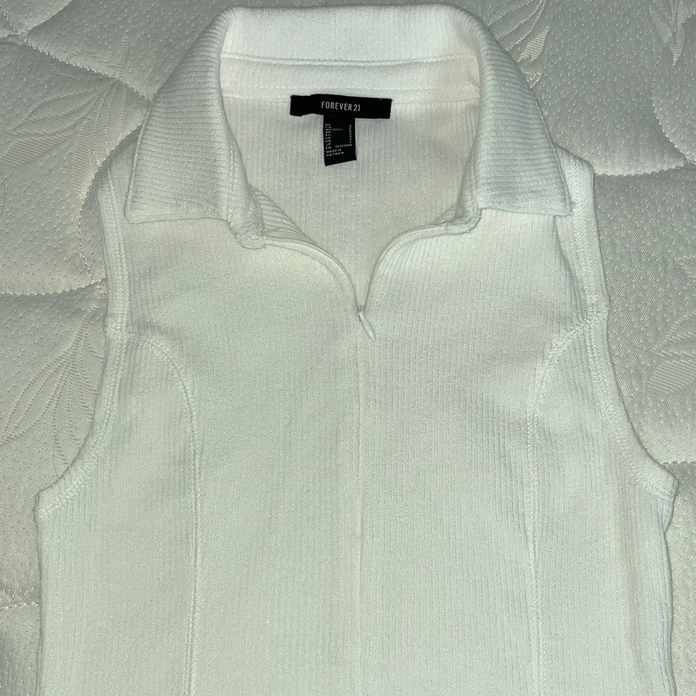Women’s White Forever 21 Tank Top